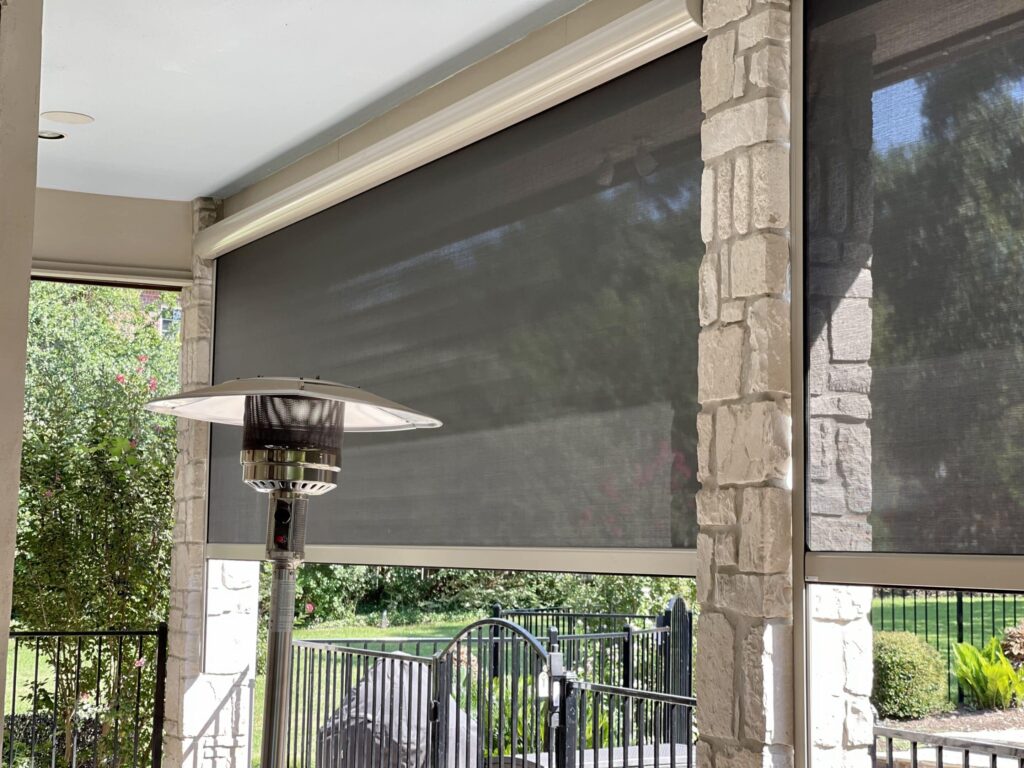 Outdoor Screens with Zipper Tracks scaled 1
